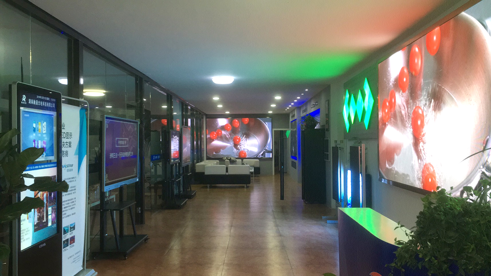 LED顯示屏,室內(nèi)全彩LED,戶外LED顯示屏,LED顯示屏供應(yīng)商,戶外彩色LED顯示屏,LED顯示屏生產(chǎn)廠家,高密度LED全彩顯示屏,湖南LED顯示屏,湖南室內(nèi)全彩LED LED顯示屏,室內(nèi)全彩LED,戶外LED顯示屏,LED顯示屏供應(yīng)商,戶外彩色LED顯示屏,LED顯示屏生產(chǎn)廠家,高密度LED全彩顯示屏,湖南LED顯示屏,湖南室內(nèi)全彩LED